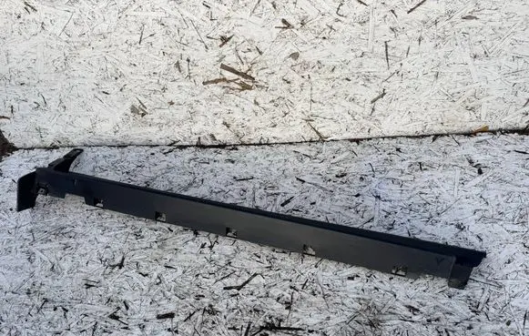 Sill/side skirt trim
