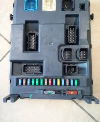 Citroen C3 Fuse module 9674021080 NE70130