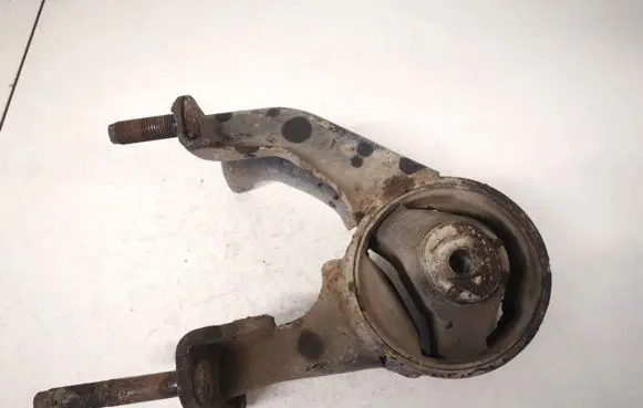 Toyota Corolla Verso AR10 Engine mount bracket 123710r010 12371-0r010