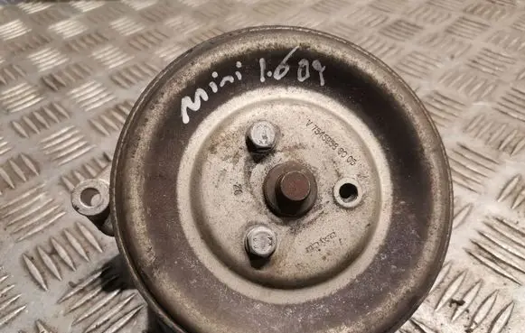 Mini One - Cooper Coupe R56 Water pump 7545958