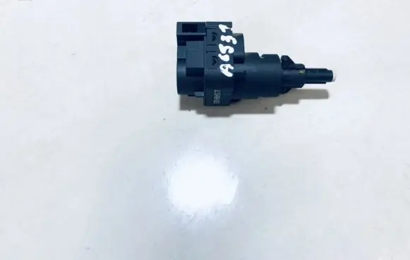 Skoda Fabia Mk1 (6Y) Brake pedal sensor switch jl52499533