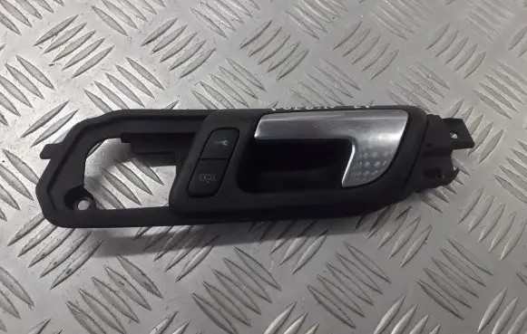 Volkswagen Polo IV 9N3 Front door interior handle 6Q1837247