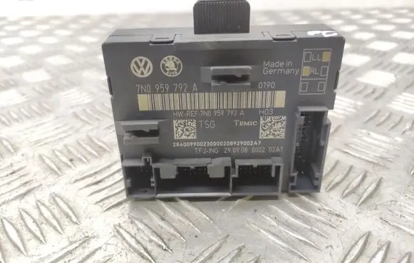 Skoda Superb B6 (3T) Door control unit/module 7N0959792A