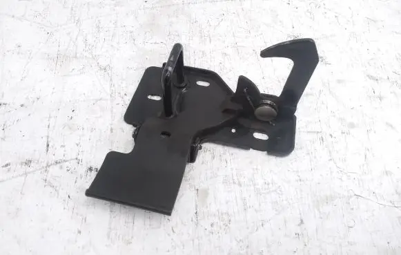 Audi Q7 4L Engine bonnet/hood lock/latch loop/hook 4L0823480A
