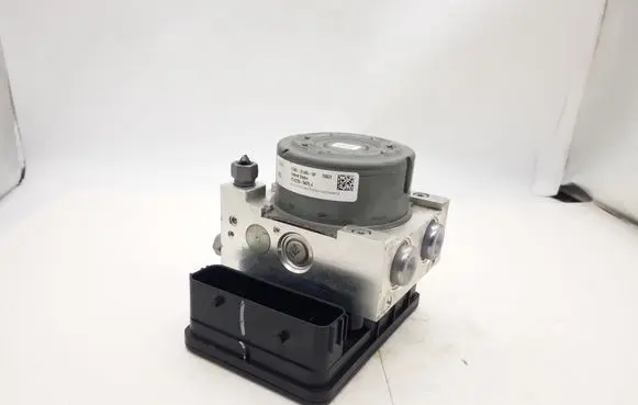 Ford Fusion II ABS Pump EG9C2C405DF