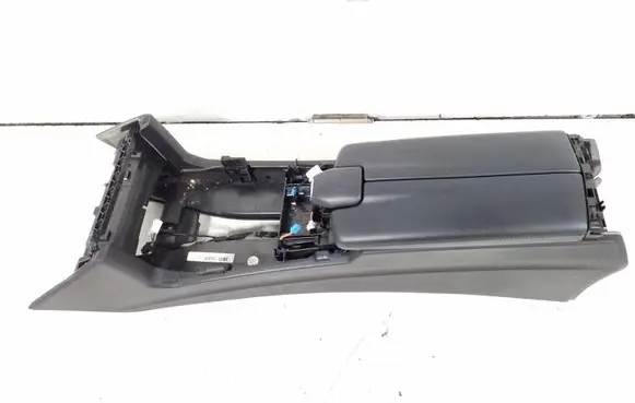 Mercedes-Benz E W212 Center console A2126803400
