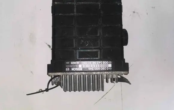 Mercedes-Benz E W124 Engine control unit/module 0280800346 0085459832