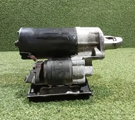 Mercedes-Benz E W211 Starter motor A1121510045 A0051516501