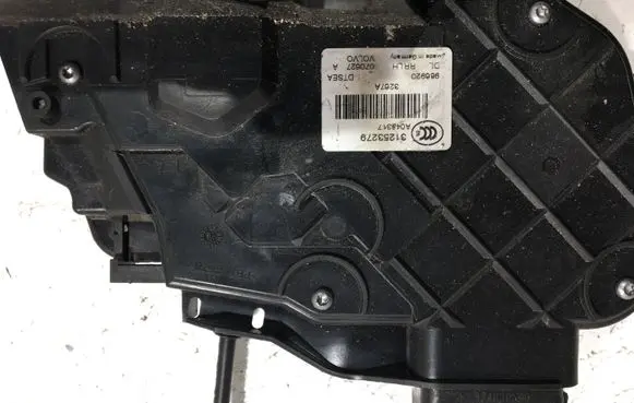 Volvo XC70 Rear door lock 31253279 986920