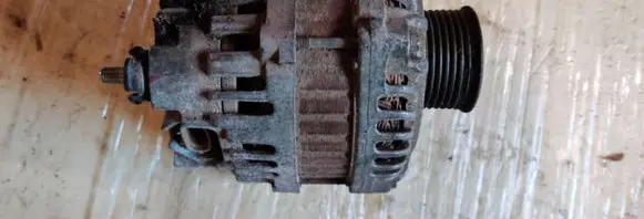 Nissan Tiida C11 Generator/alternator 23100EM01A