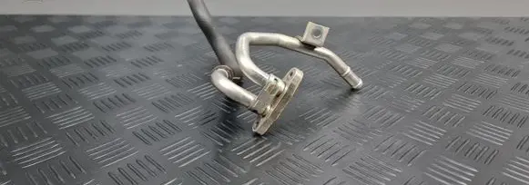 Coolant pipe/hose