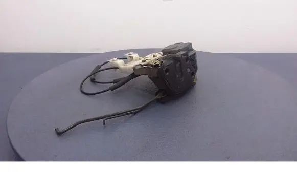 Hyundai Santa Fe Front door lock 