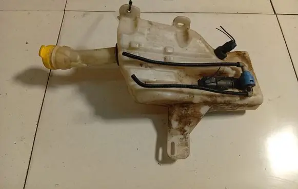 Opel Insignia A Windshield washer fluid reservoir/tank 401140137