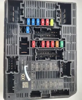 Nissan Micra K14 Fuse module