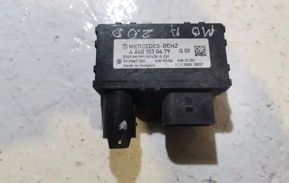Mercedes-Benz A W169 Glow plug pre-heat relay A6401530479