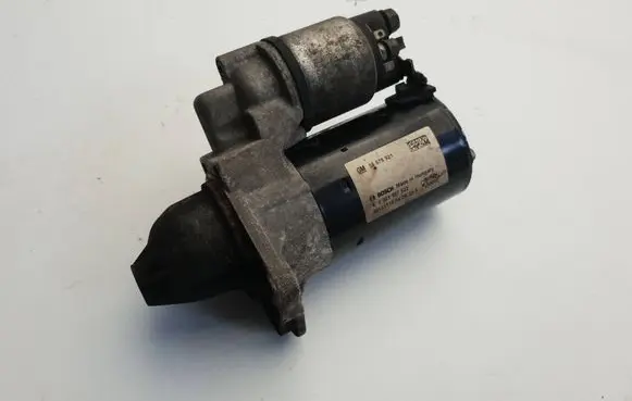Opel Zafira B Starter motor 55578921 0001107522 20131115