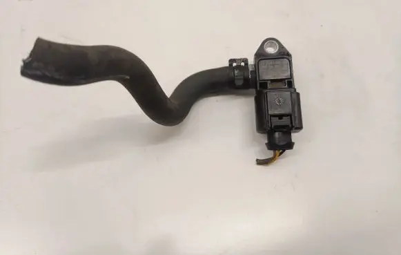Audi TT TTS RS Mk3 8S Exhaust gas pressure sensor 04L906051B