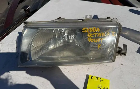 Skoda Octavia Mk1 (1U) Headlight/headlamp