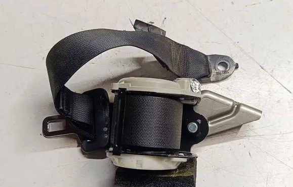 Suzuki SX4 S-Cross Rear seatbelt 8498061M00U6 8498061M00