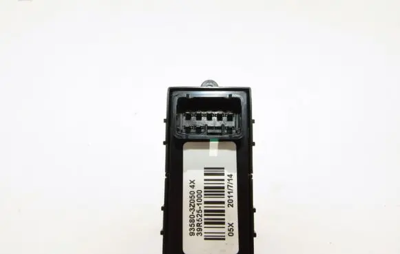 Hyundai i40 Electric window control switch 935803z0504x