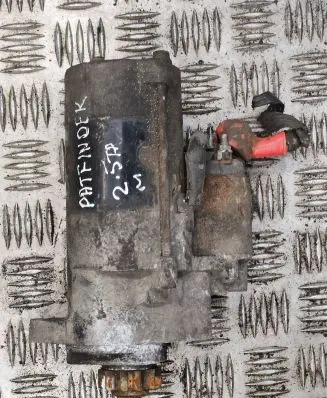 Nissan Pathfinder R51 Starter motor 23300EB300 M008T76071Z