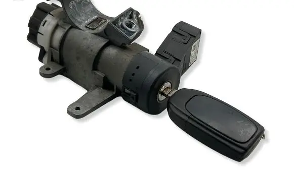 Volvo XC70 Ignition lock 8626324 16184