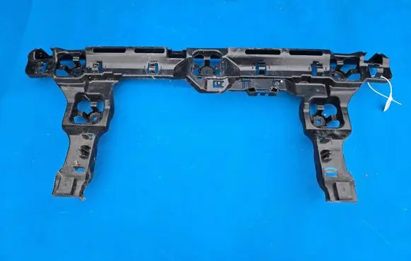 BMW 1 F40 Rear bumper mounting bracket 8496655