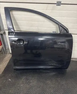 KIA Sportage Front door