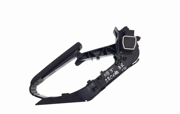Mercedes-Benz S W221 Accelerator throttle pedal A2113010001 A2203000104