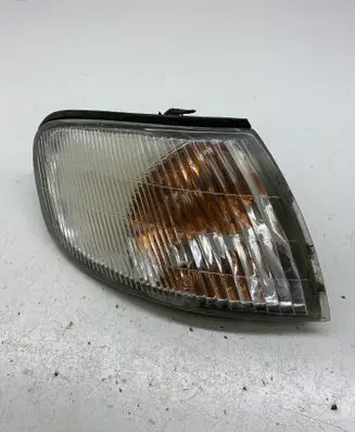 Nissan Almera N16 Front indicator light 082151577