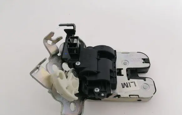 Audi A6 S6 C7 4G Tailgate/trunk/boot lock/catch/latch 4H0827505