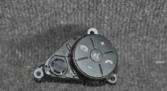 Mercedes-Benz GL X164 Steering wheel buttons/switches 33493101 A1648700658