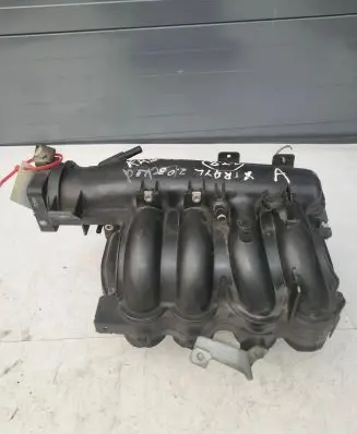Nissan X-Trail T30 Intake manifold