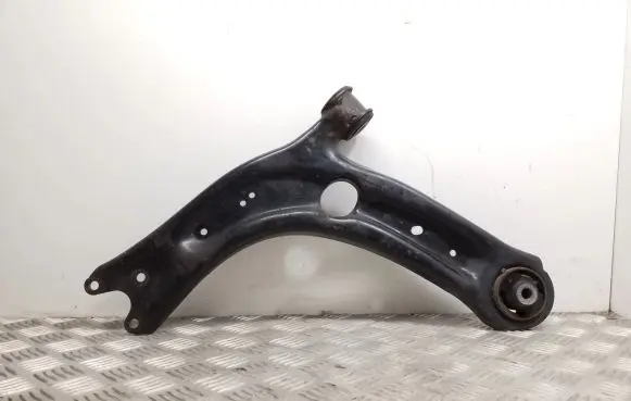 Skoda Superb B8 (3V) Front lower control arm/wishbone 3Q0407153B