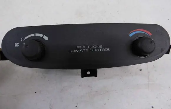 Chevrolet Caravan Air conditioning/heating control unit 4685797AA