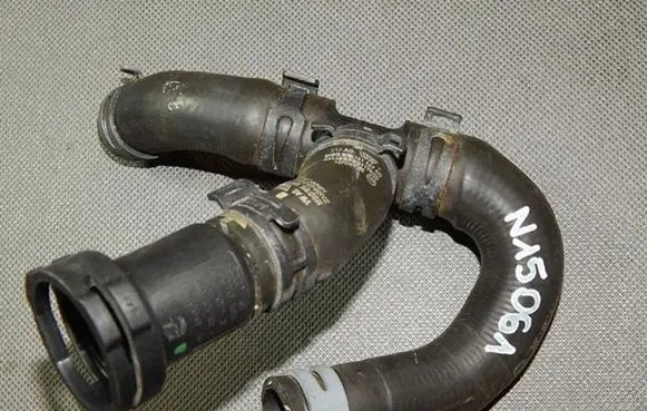 Audi A6 S6 C7 4G Engine coolant pipe/hose 03L121157AE