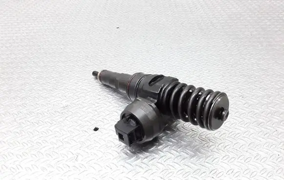 Volkswagen Sharan Fuel injector 038130073AK
