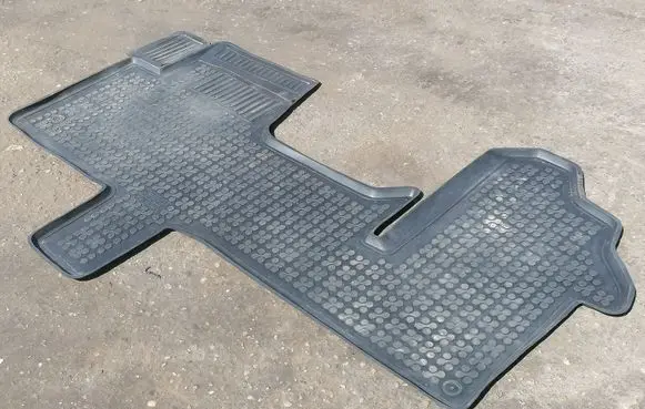 Renault Master III Front floor carpet liner 