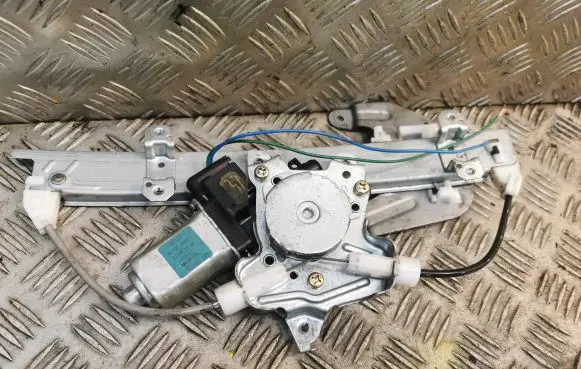Nissan Murano Z50 Rear window lifting mechanism without motor 8073089915