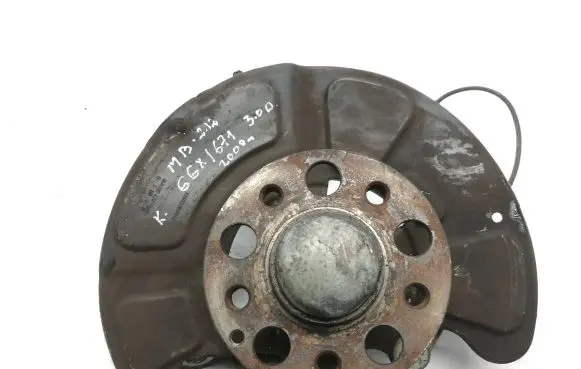 Mercedes-Benz E W212 Front wheel hub A2124201144