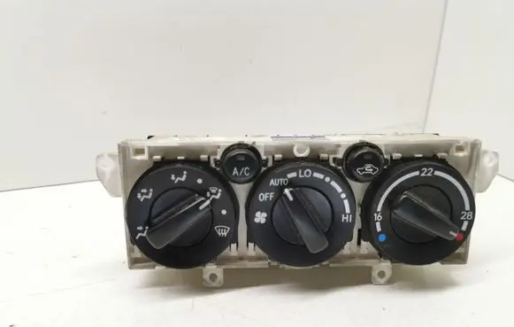 Toyota Avensis T220 Climate control unit 5590005090