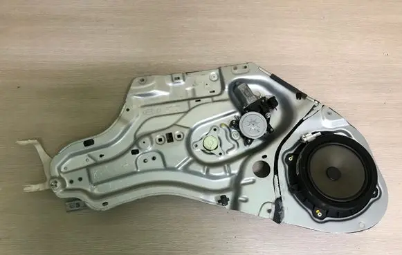KIA Soul Front door window regulator with motor 824702XXXXX