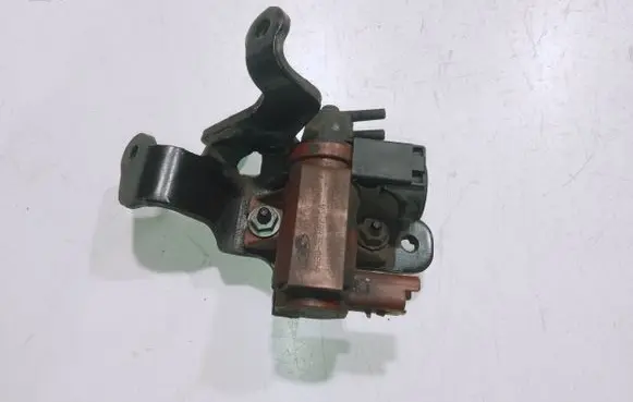 Volvo V50 Turbo solenoid valve 6G9Q9E882CA