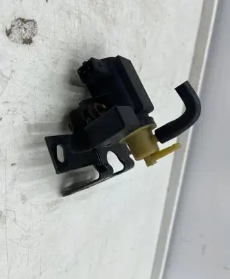 Opel Insignia A Valve vacuum 55563534