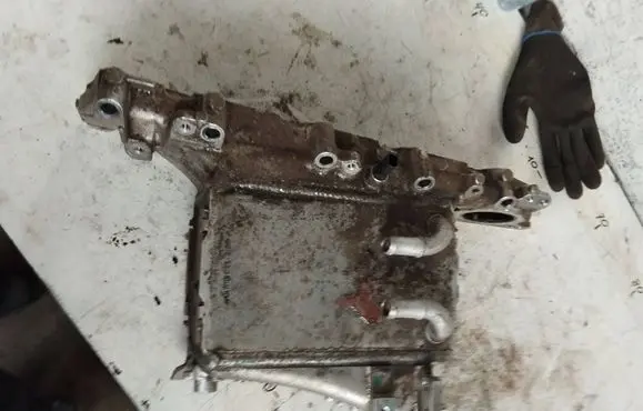Volkswagen Touran III Intake manifold M157812g