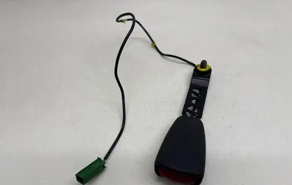Volvo XC90 Front seatbelt buckle 615580