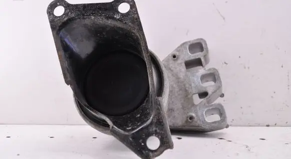 Volkswagen Transporter - Caravelle T5 Engine mount bracket 1F0199207 V05006