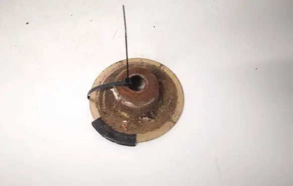 Volkswagen PASSAT B3 Coil spring mount 357412319