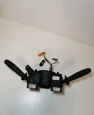 Wiper turn signal indicator stalk/switch