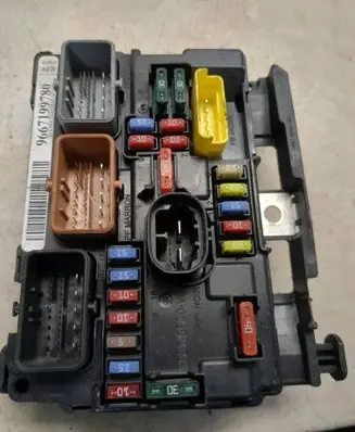 Citroen DS3 BSM Control unit 9667199780